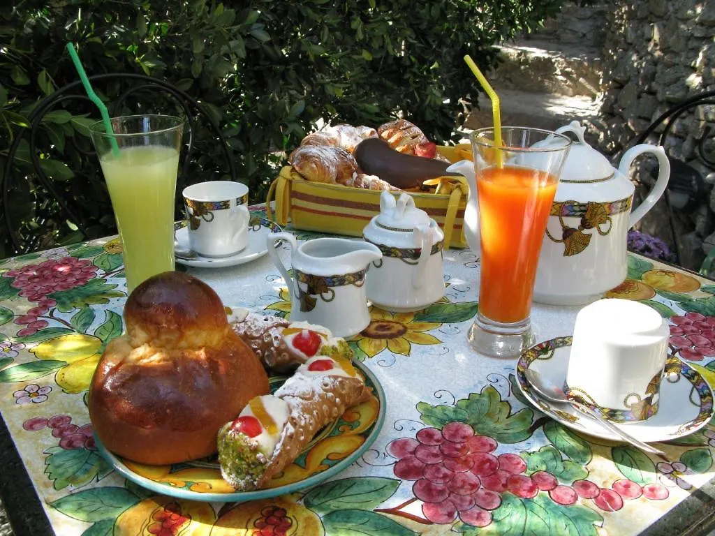 B&B Giulia Taormina Bed & Breakfast